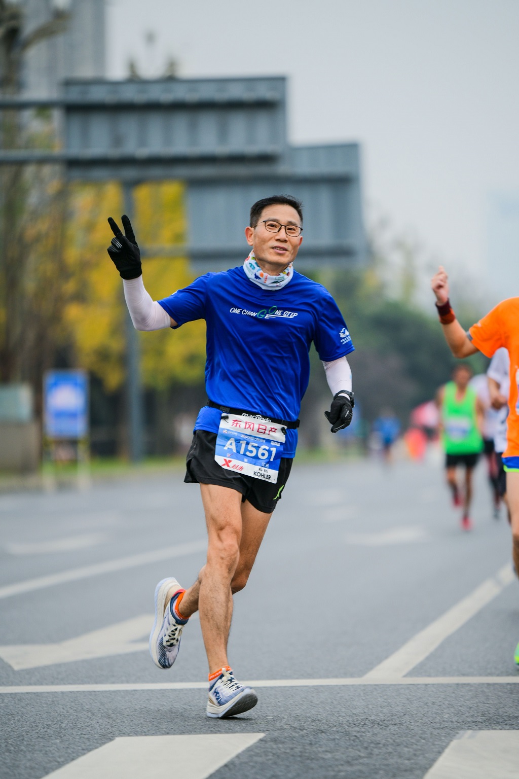 成路悦动团成马先遣队完赛凯旋
