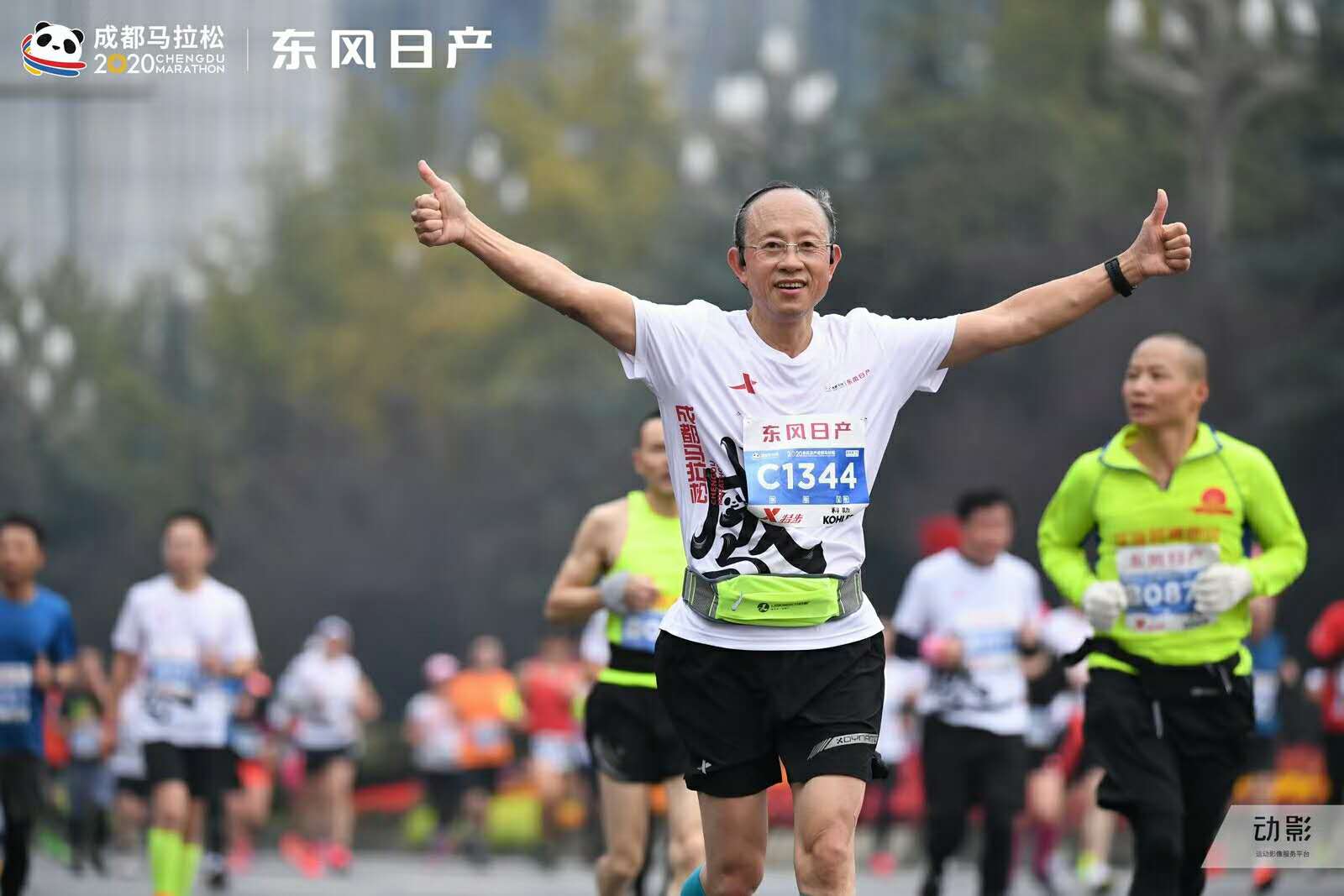 成路悦动团成马先遣队完赛凯旋